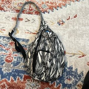 Kavu sling bag